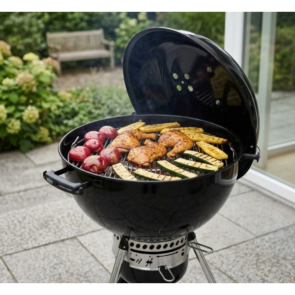 Фото - Мангал для пікніка Weber Master-Touch GBS E-5750 57 см (14701004)